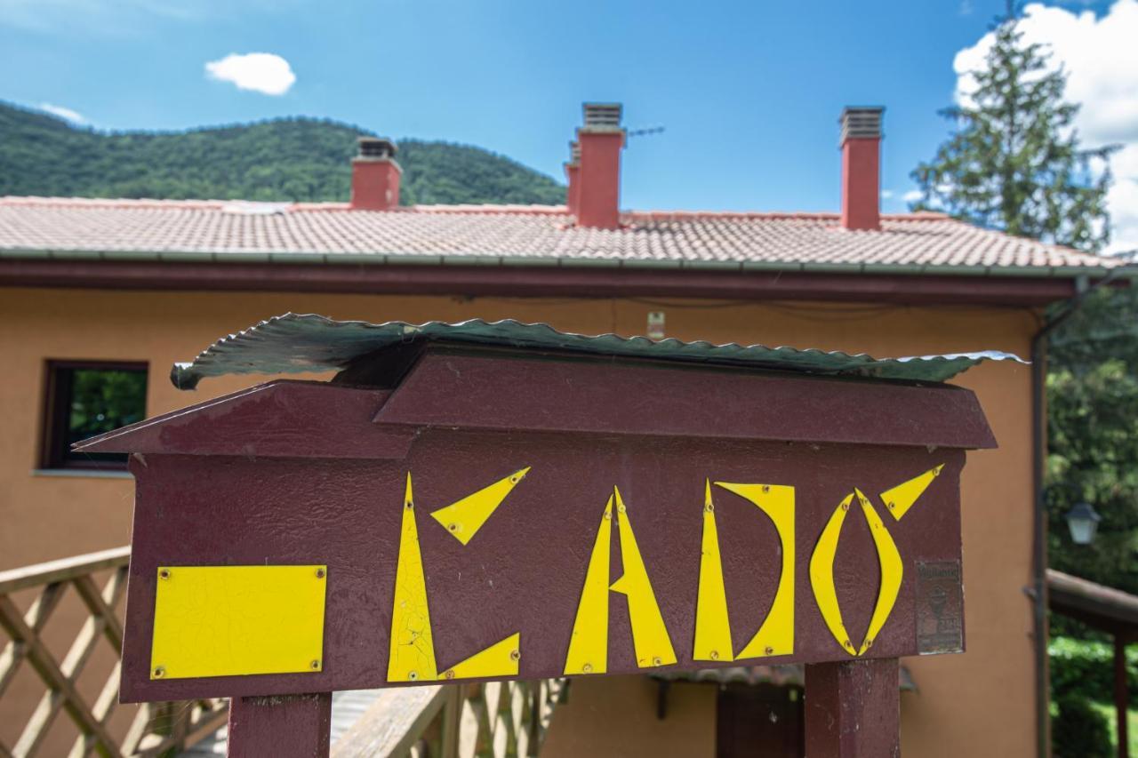 Vila L'Ado Ripoll Exteriér fotografie